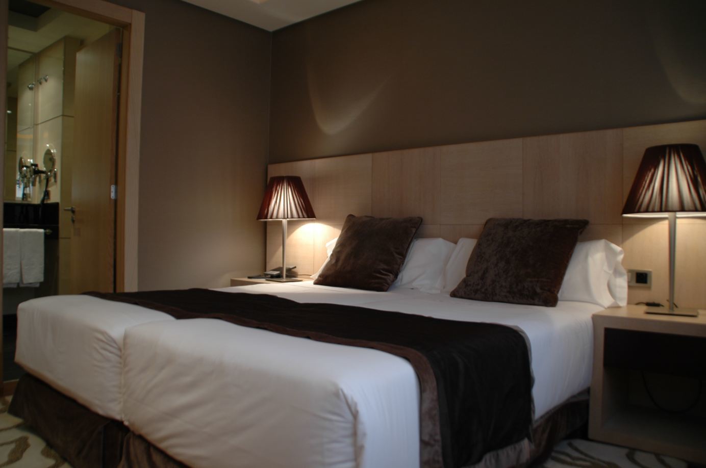Washington Parquesol Suites & Hotel Valladolid Zewnętrze zdjęcie