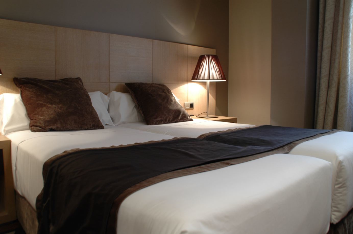 Washington Parquesol Suites & Hotel Valladolid Zewnętrze zdjęcie